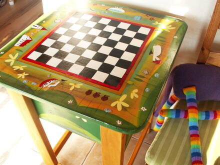 Šachový a hrací stôl